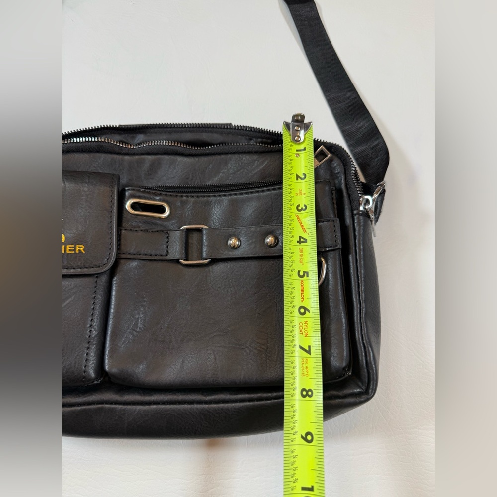 Weixier Mens Crossbody/ Shoulder Bag P U Leather Blk NWOT Spacious - Picture 2 of 6